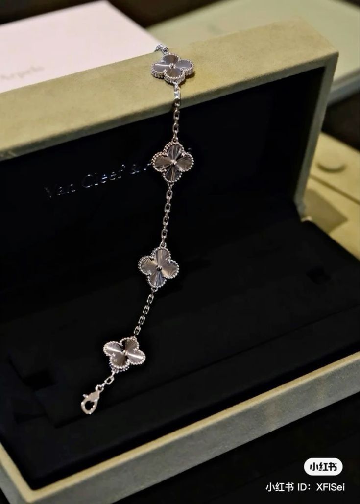 دستبند ونکلیف