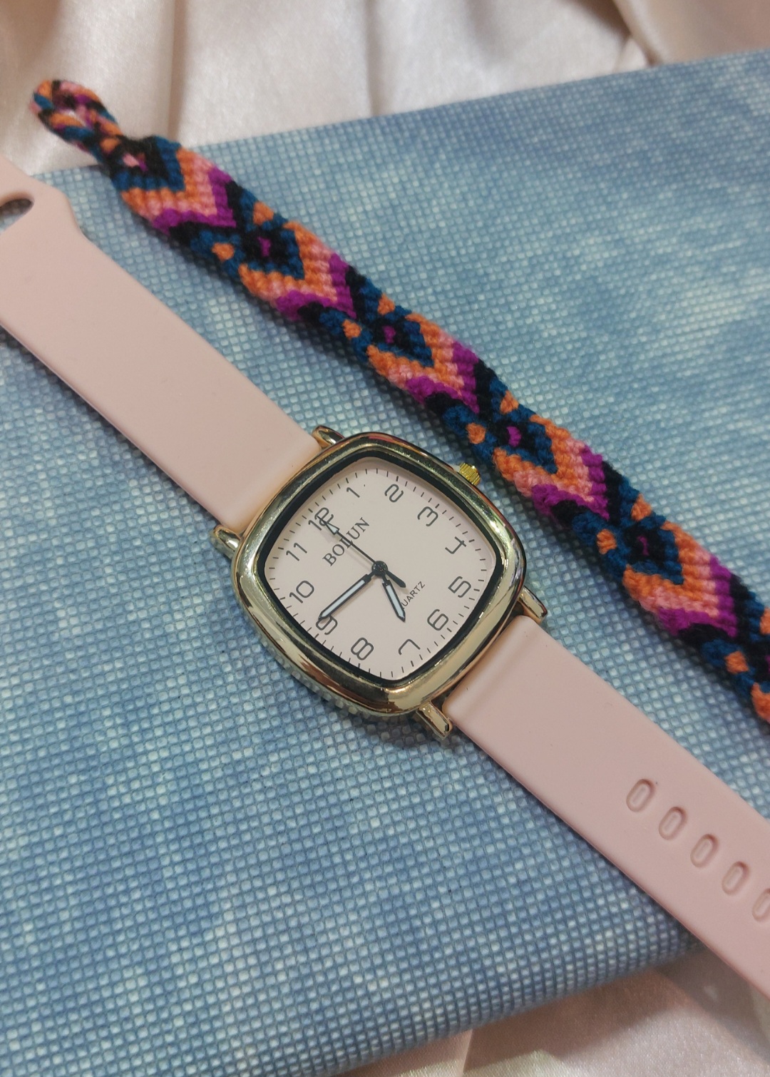 دستبند بافت