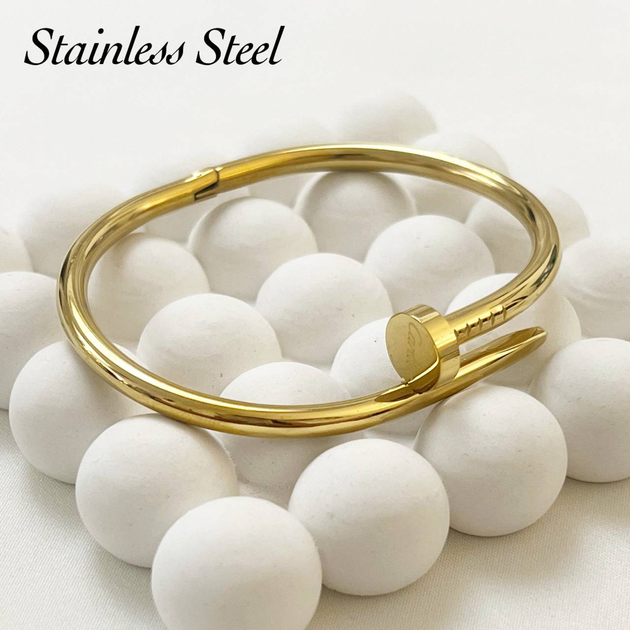 دستبند میخی