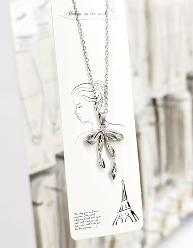 گردنبند مینیمال پاپیون